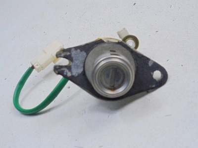 Chevrolet epica ii 06-09 вкладка замка кришки багажника фото №1