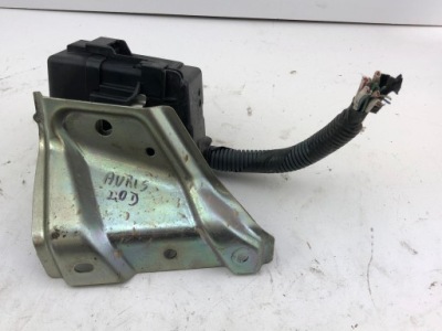 Toyota aursi ii 2.0d корпус коробка предохранителей фото №1