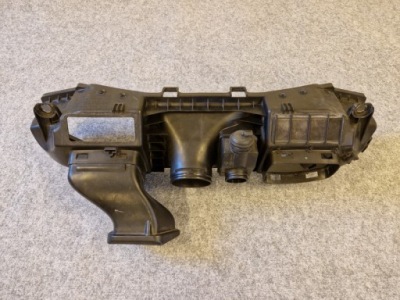 Porsche 911 99111002001 корпус фильтра воздуха фото №1