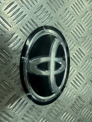 Toyota sienna 2018 lift эмблема значок радар logo фото №1