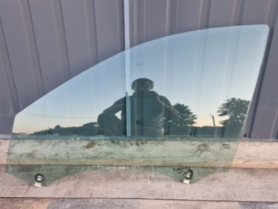 Renault laguna 2 - скло бічна двері лівий перед фото №1