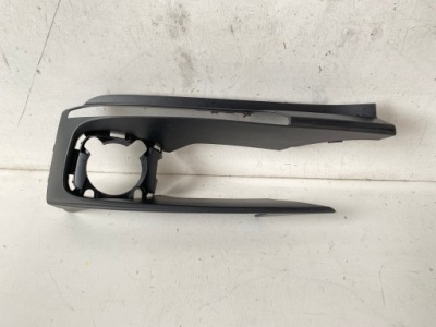 Решітка радіатора решітка бампера права porsche panamera 971 фото №1