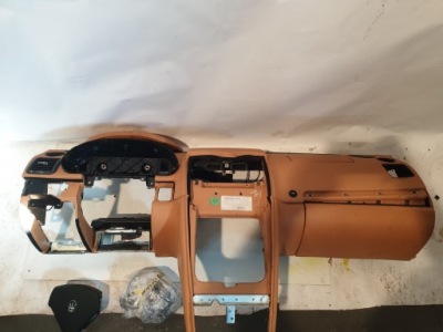 Панель приладів приладова maserati quattroporte шкіра 2007 фото №1