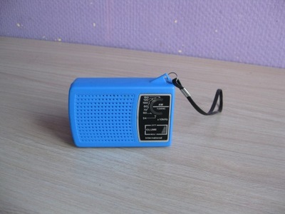 Małe radio - International IC 90