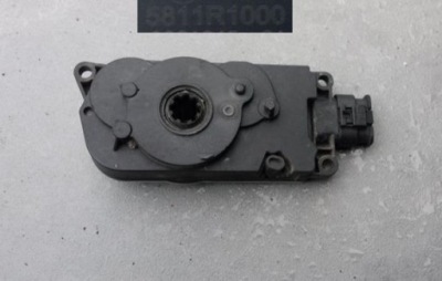 Моторчик жалюзи шторка bmw g12 5811r1000 фото №1