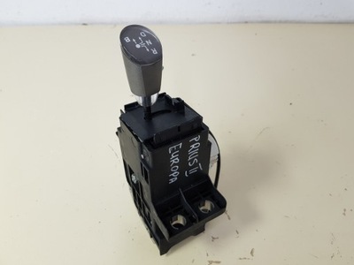 Toyota prius ii домкрат вибірник передач fv фото №1