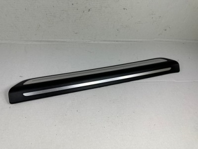 Q3 8u lift накладка порог левая перед 8u0853373 фото №1