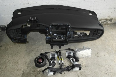 Fiat 500l подушка безпеки pas ремені панель приладів консоль панель приладів pulpit полиця фото №1