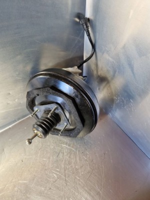 Peugeot 308 2010 усилитель тормоза фото №1