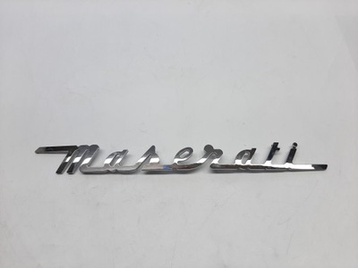 MASERATI LEVANTE INSIGNIA EMBLEMA AL TYLAL TAPA DE MALETERO ORIGINAL  