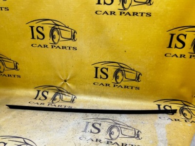 Молдинг уплотнитель вода стекло перед передней левая skoda scala фото №1