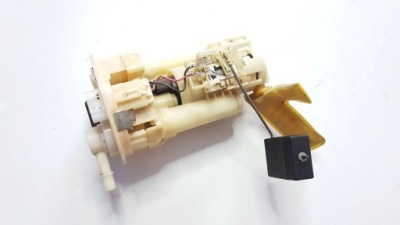 2005 toyota matrix e130 насос пального 8946102030 фото №1