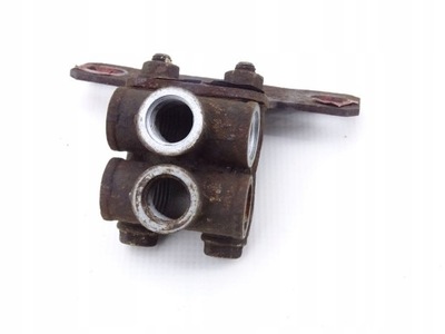 Iveco eurocargo 02-15 соединитель воздуха фото №1