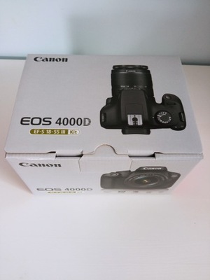 Lustrzanka Canon EOS 4000D Obiektyw EF-S18-55III