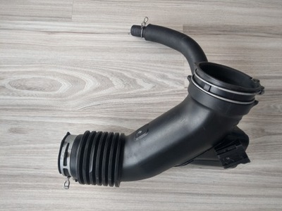 Труба повітрозабірник повітря toyota lexus оригінальний номер 17880-36110 фото №1