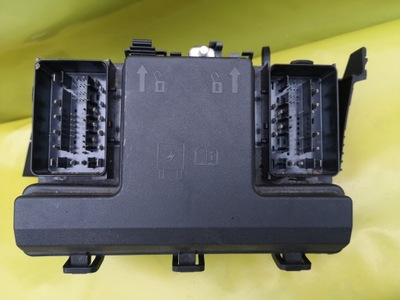 Ford mondeo mk5 14- коробка корпус запобіжників фото №1