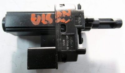 Ford fiesta mk8 датчик педалі зчеплення фото №1