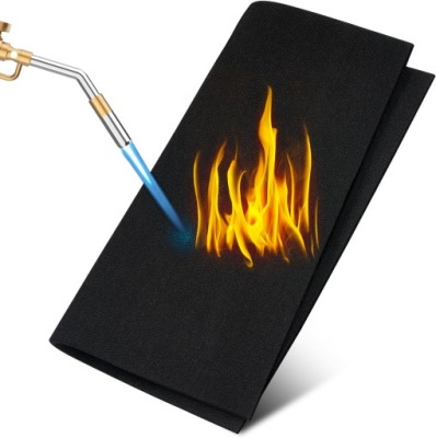 KOC SPAWALNICZY OGNIOODPORNY 30X30CM WEGLOWY FILC DO LUTOWANIA