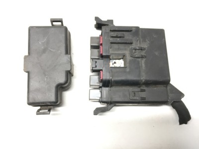 Коробка запобіжників kia sportage iii 1.7 crdi фото №1