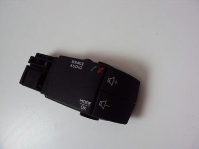 Панель радіо renault clio iv captur 2012-2019 фото №1