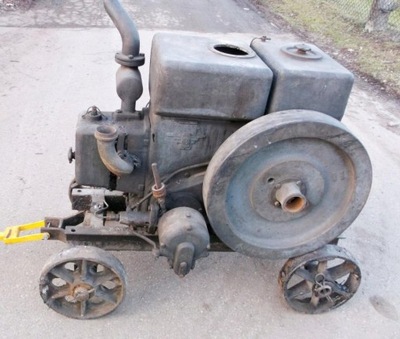 Silnik spalinowy esiok es 1955 zabytek traktor
