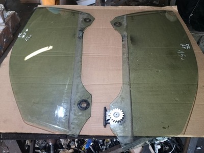 Скло двері лівий правий перед bmw f32 2015r фото №1