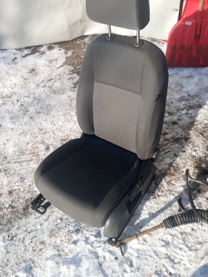 Сиденье передний водителя vw jetta фото №1