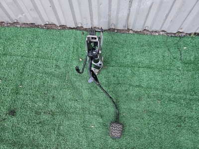 Педаль зчеплення toyota corolla verso ii 04- фото №1