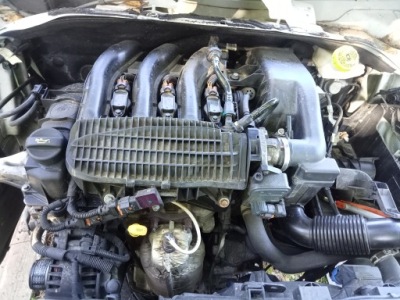 Peugeot 208 2008 c3 1.2 vti hm01 10b217 двигун фото №1