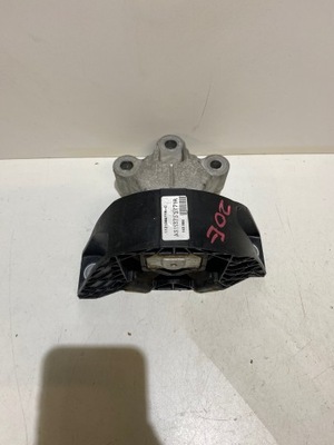 Renault zoe ii кронштейн подушка двигуна 112106577r фото №1