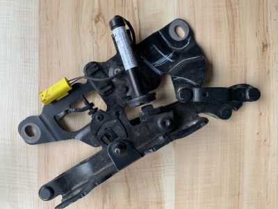 Петля капот левый bmw f10 7249887-09 фото №1