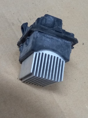 Peugeot 208 i резистор резистор 1.4 hdi фото №1