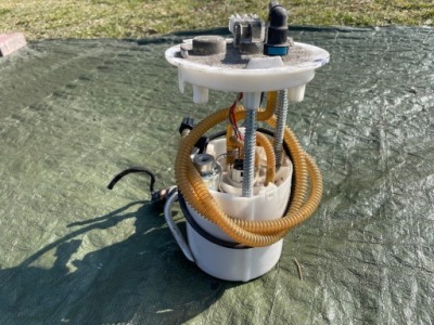 Насос топлива opel insignia 15776396 15776397 фото №1