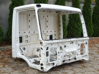 Iveco eurocargo ii 02-08 четверть правый перед фото №1