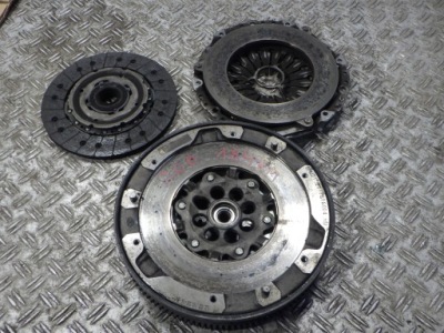 Зчеплення маховик з двома масами комплект 7615629 фото №1