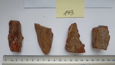 Bursztyn bryłki 10-20g