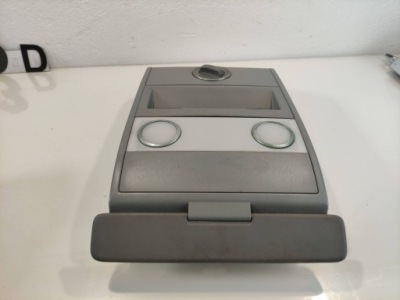 Vw touareg бардачок лампа освітлення стельовий 7l6959672 фото №1