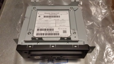 Програвач дисків cd grand cherokee 05091245ae фото №1