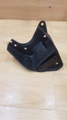 Кронштейн кронштейн mitsubishi carisma 1.9 did фото №1