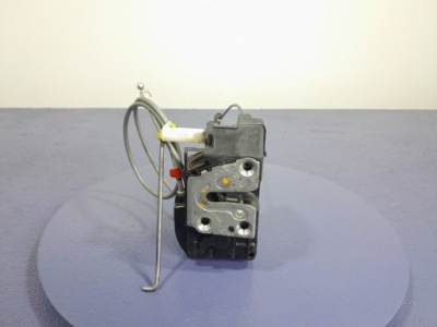 Nissan note i e11 замок двері перед передній лівий 6 pin фото №1