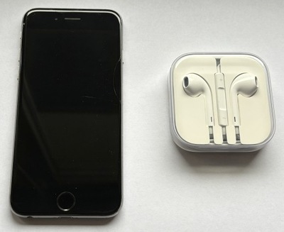 Smartfon Apple iPhone 6 1 GB / 16 GB szary