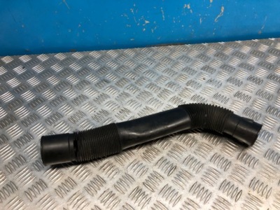 Труба пабтрубок  впускной воздуха w116 w117 560sec mercedes-benz оригинальный номер 1170941982 фото №1
