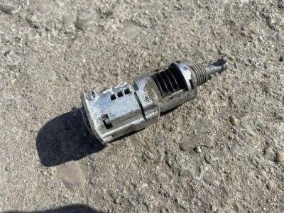 Вкладка замка левая передняя левый перед водителя alfa romeo 159 фото №1