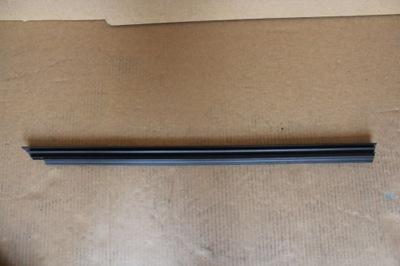 Молдинг дверь vw polo 9n 02-08 6q4837471a фото №1