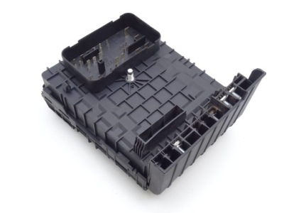 Коробка предохранителей vw golf 5 plus 2.0 fsi 1k0937125 nr218 фото №1