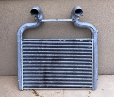 Радіатор повітря інтеркулер daf xf 106 фото №1