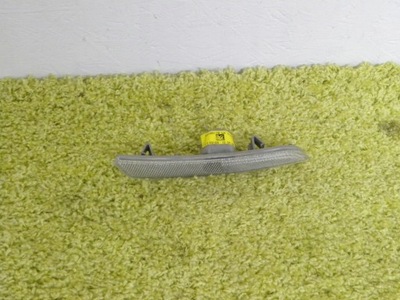 Отражатель габаритный фонарь бампер camaro 16- идеальное состояние левая оригинал фото №1