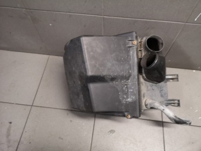 Корпус фільтра повітря a8 d2 2.5 tdi 078133837al фото №1