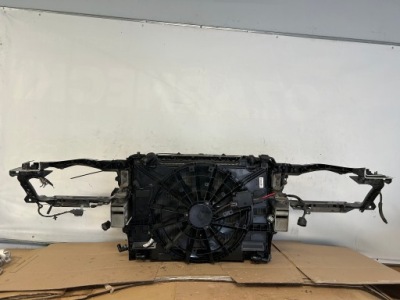 Pas передній радіатор балка jaguar xe x760 2.0d фото №1