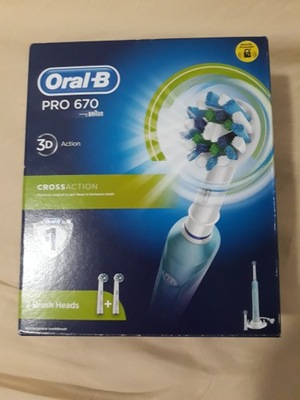 Szczoteczka elektryczna Oral-B Pro 670
